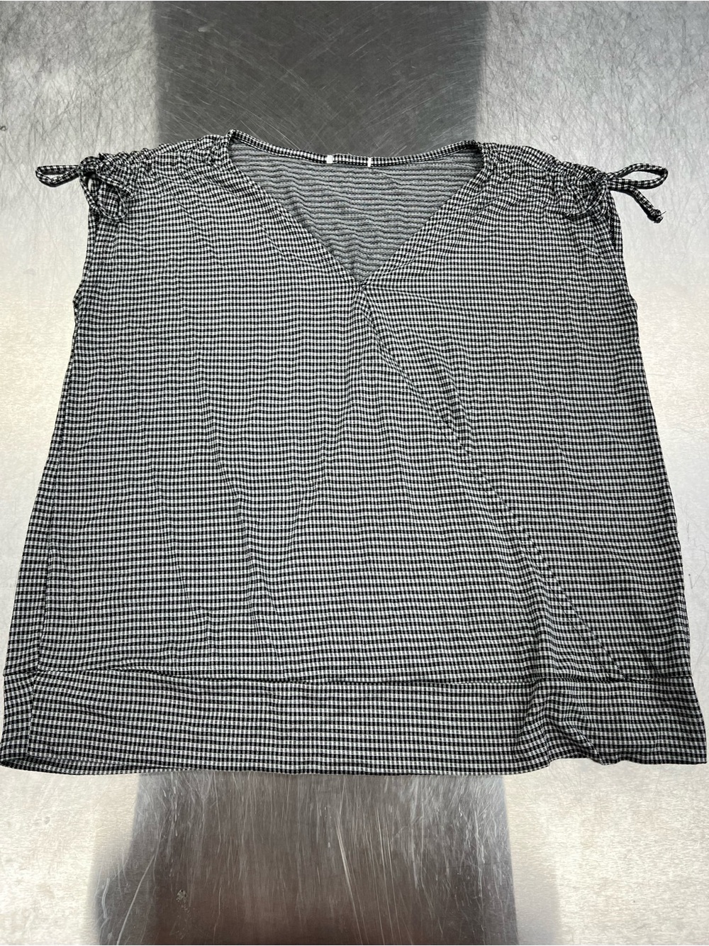 Women's Black and White Gingham Tie-Shoulder V-Neck Top XL